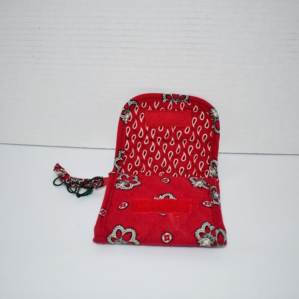 Vera Bradley SMALL Wallet in Red Bandana NW OUT TAGS - Picture 2 of 4